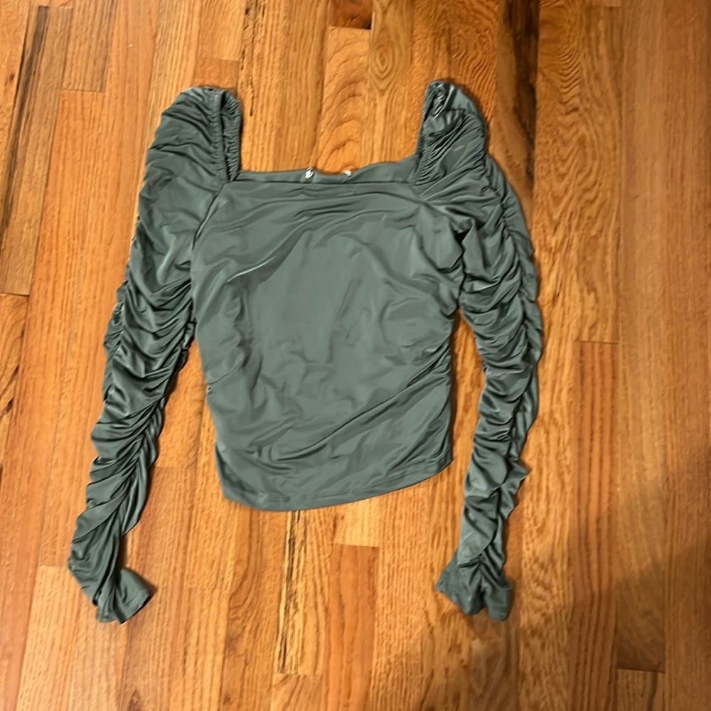Medium Top